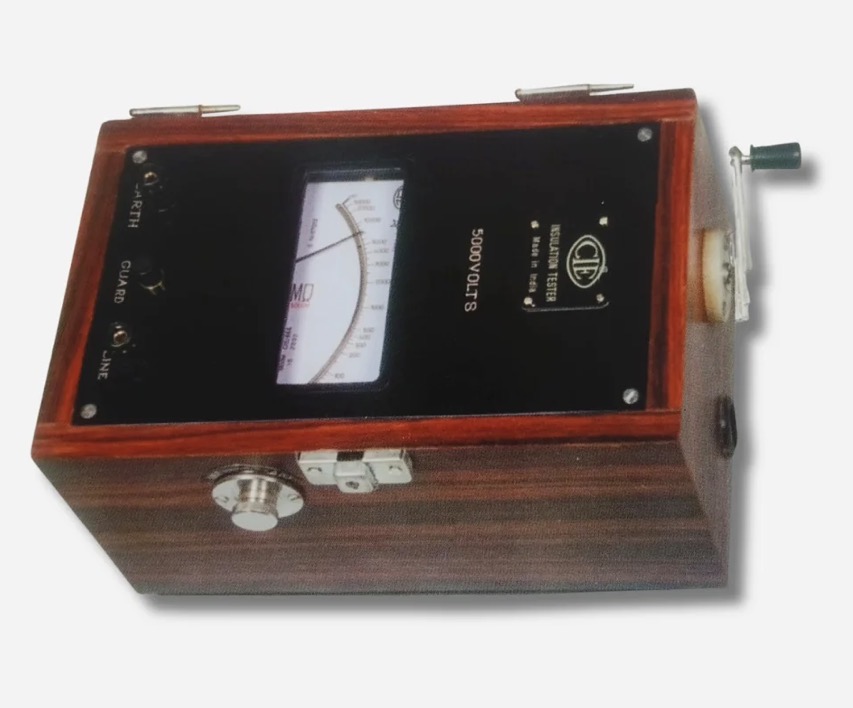 CIE/666 — Insulation Tester — Wooden Body, Hand-Driven